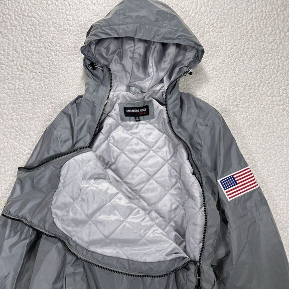 Members Only Pullover Windbreaker Men’s Small Silver Reflective NASA USA Patch - Picture 2 of 9
